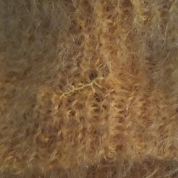 Sweater - Picture 4 of 5